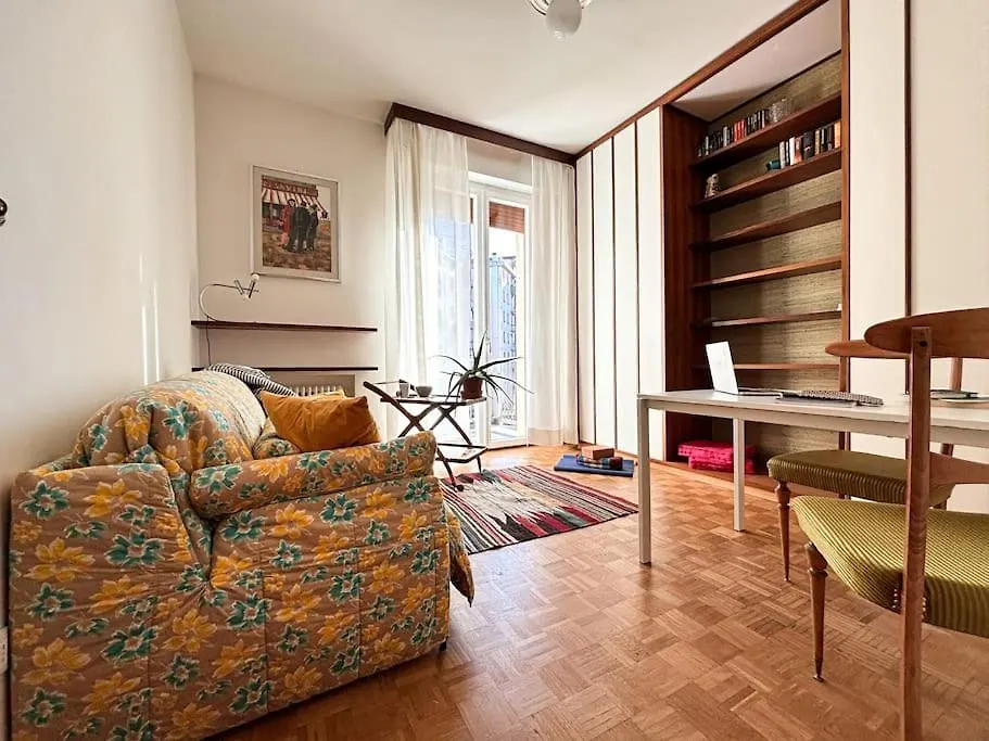 Giallo Lame Apartment Bologna